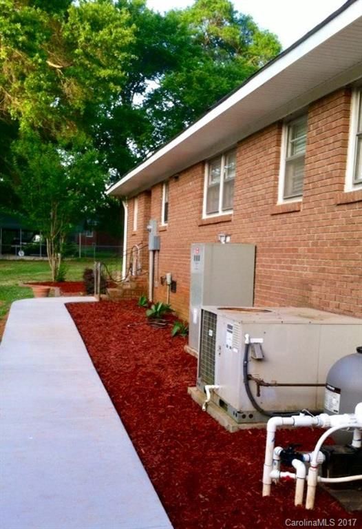 5218 Knopf Rd, Great Falls, SC 29055