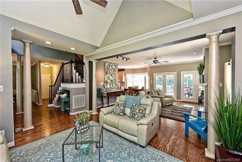 7098 Anchorage Ln, Tega Cay, SC 29708