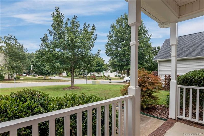 9205 Mitchell Glen Dr, Charlotte, NC 28277