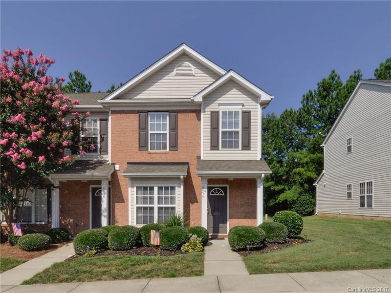 8056 Stoneham Ct #8056, Matthews, NC 28105