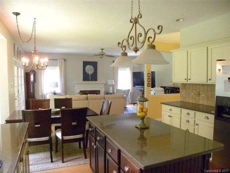 3000 Old Chapel Ln, Charlotte, NC 28210