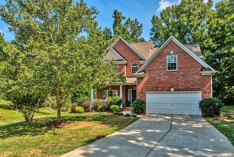 142 Edgehill Dr, Fort Mill, SC 29715