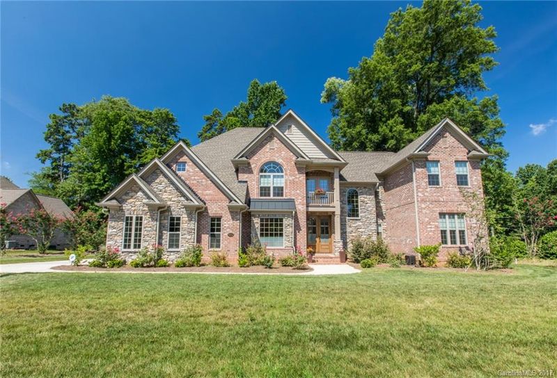 5052 Isabella Pl, Mint Hill, NC 28227