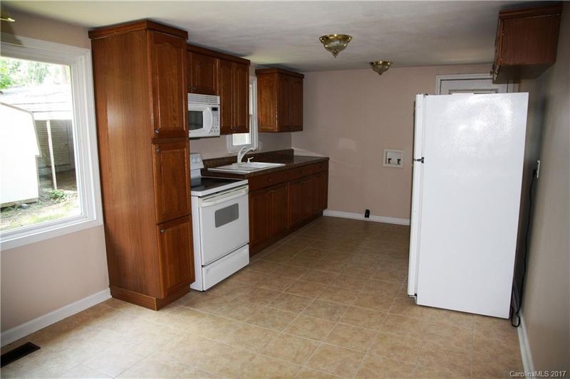 140 East End Dr, Kings Mountain, NC 28086