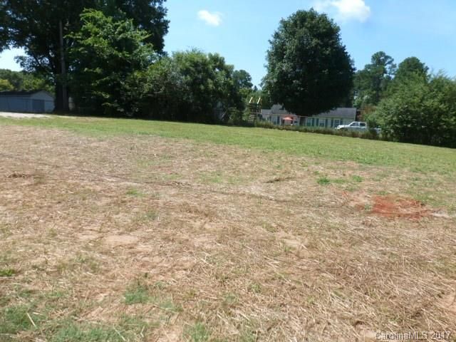 1042 Grace Ave, Lancaster, SC 29720