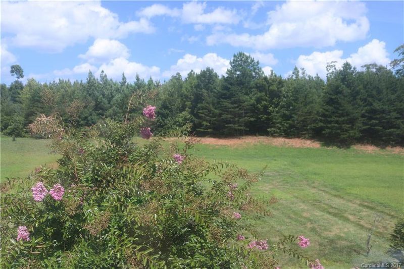 3272 Pikes Peak Dr, Gastonia, NC 28052