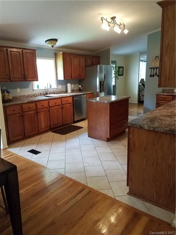 176 Ashford Dr, Olin, NC 28660