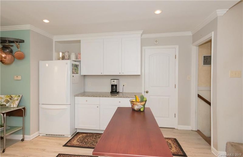 1086 W Manor Dr, Lancaster, SC 29720