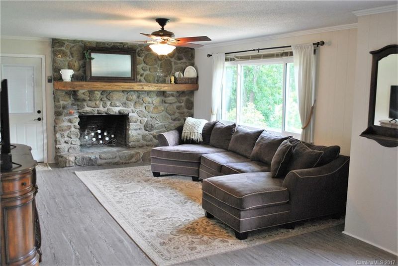 7055 Empire Dr #6, Mount Pleasant, NC 28124