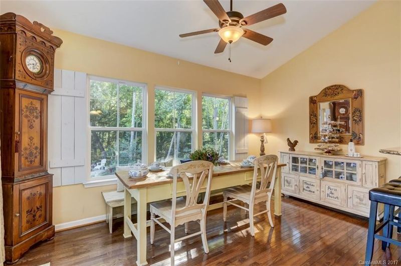 939 Pinkney Pl, Stanley, NC 28164