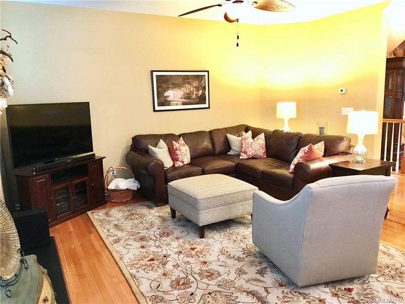 725 Naramore St #725, Davidson, NC 28036