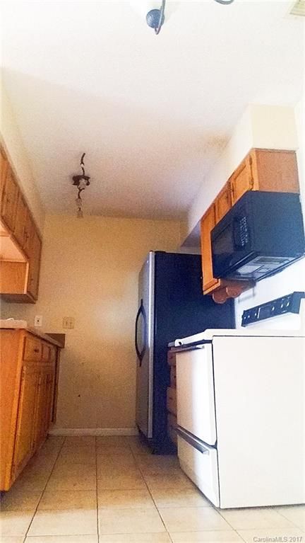 9605 Vinca Cir #Apt E, Charlotte, NC 28213