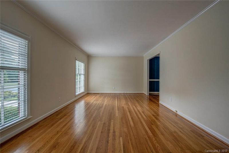 1315 Laurel Ln, Gastonia, NC 28054