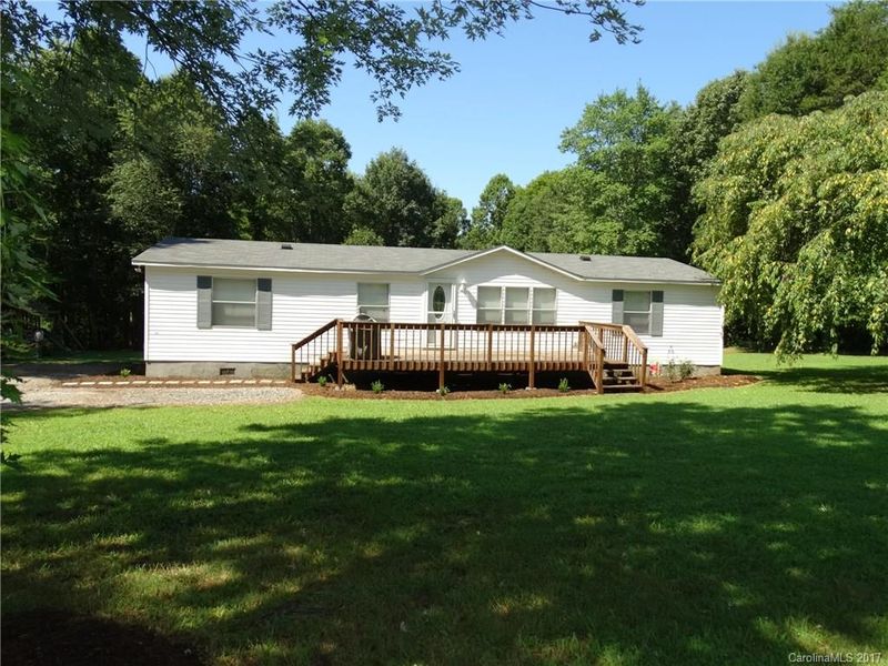 2845 21st Street Ln NE, Hickory, NC 28601