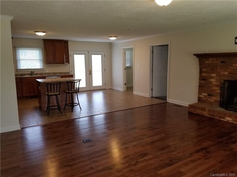 174 Longview Rd, Statesville, NC 28625