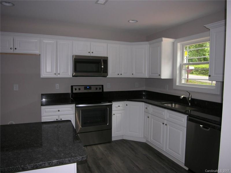 726 Broad St, Kannapolis, NC 28081