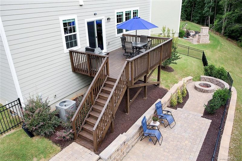 152 Cherry Bark Dr, Mooresville, NC 28117