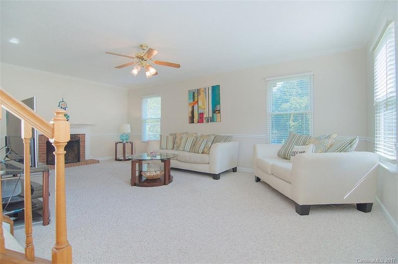 3828 Hedingham Ct, Charlotte, NC 28269