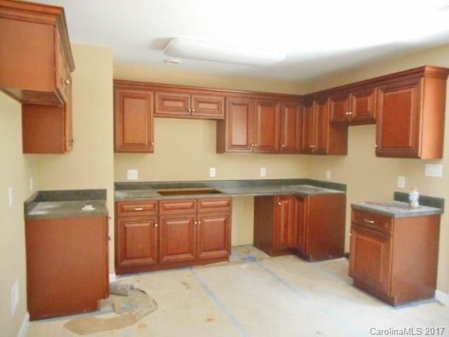 1383 Foxbrook Cir, Lancaster, SC 29720