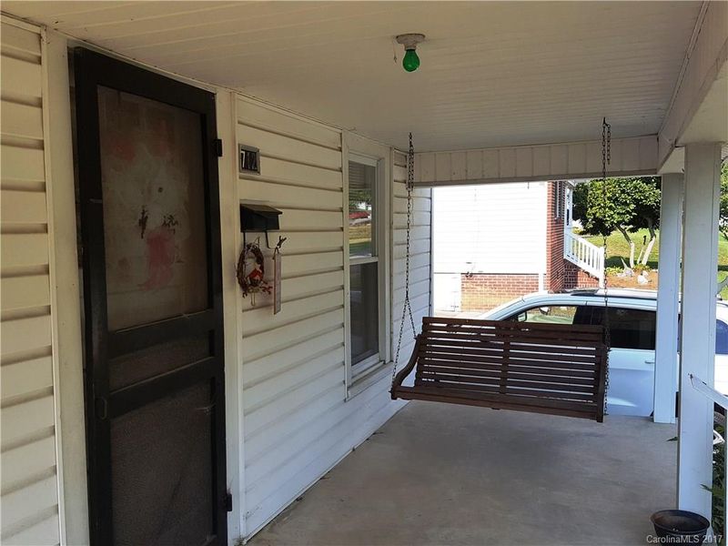 712 Pine St, Kannapolis, NC 28081