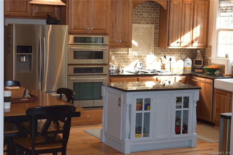 20303 Middletown Rd, Cornelius, NC 28031
