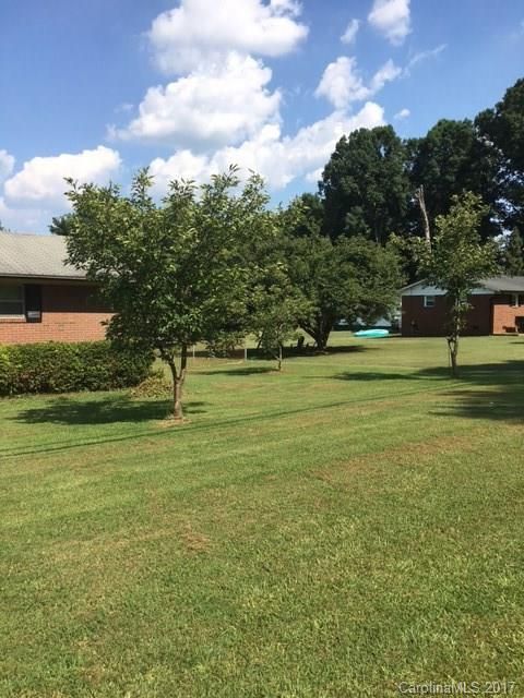 8332 Reames Rd, Charlotte, NC 28216