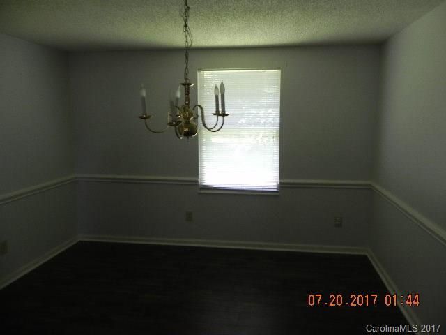 4606 Marthas Ridge Dr, Charlotte, NC 28212