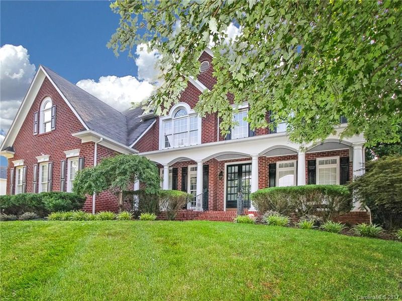 11106 Parkleigh Dr, Charlotte, NC 28262