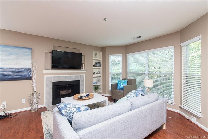 509 N Graham St #2E, Charlotte, NC 28202