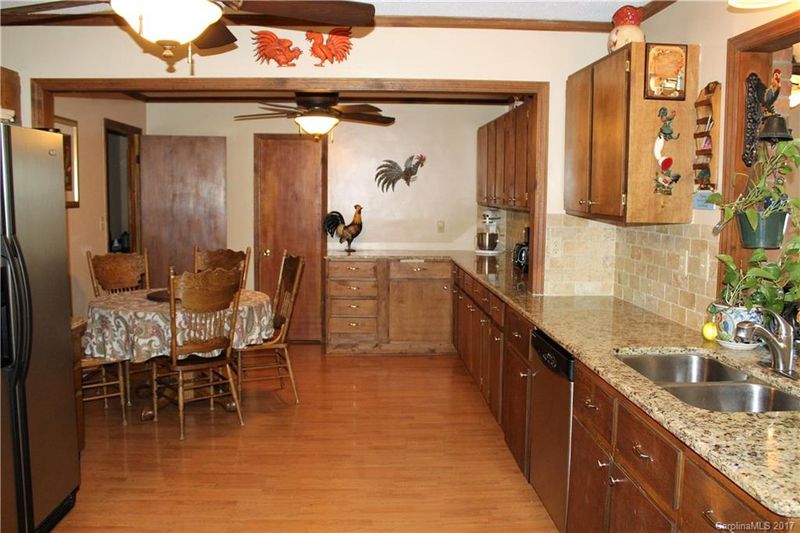 2625 Mount Pleasant Rd W, Mount Pleasant, NC 28124