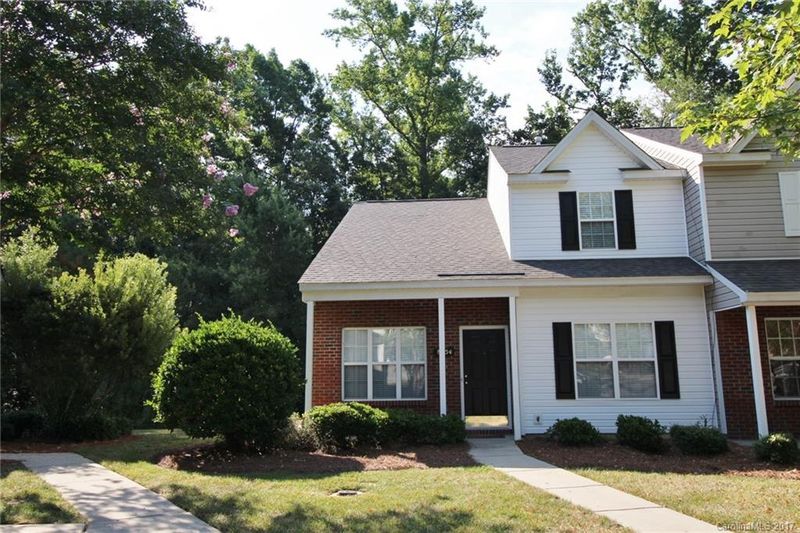 8254 Rudolph Rd, Charlotte, NC 28216