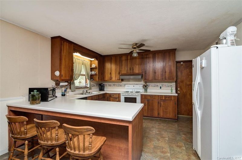 10226 Glenmac Rd, Charlotte, NC 28215
