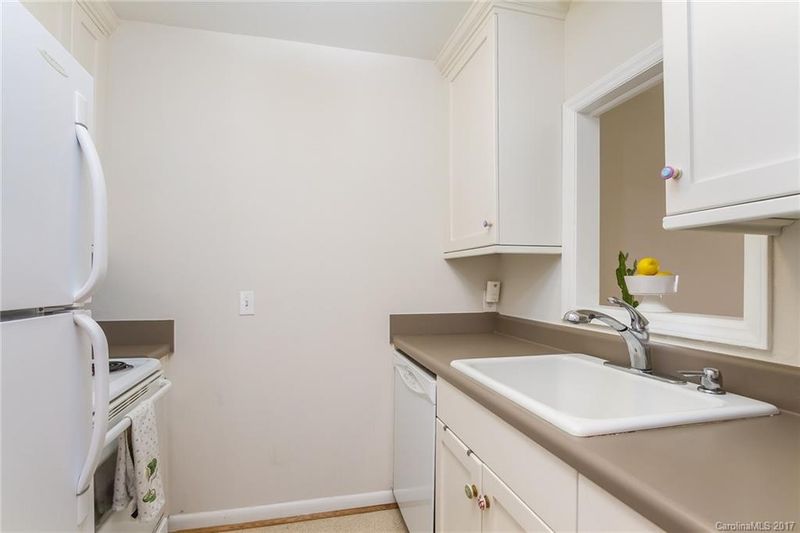 1323 Queens Rd #225, Charlotte, NC 28207