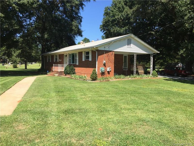 8416 Reames Rd, Charlotte, NC 28216