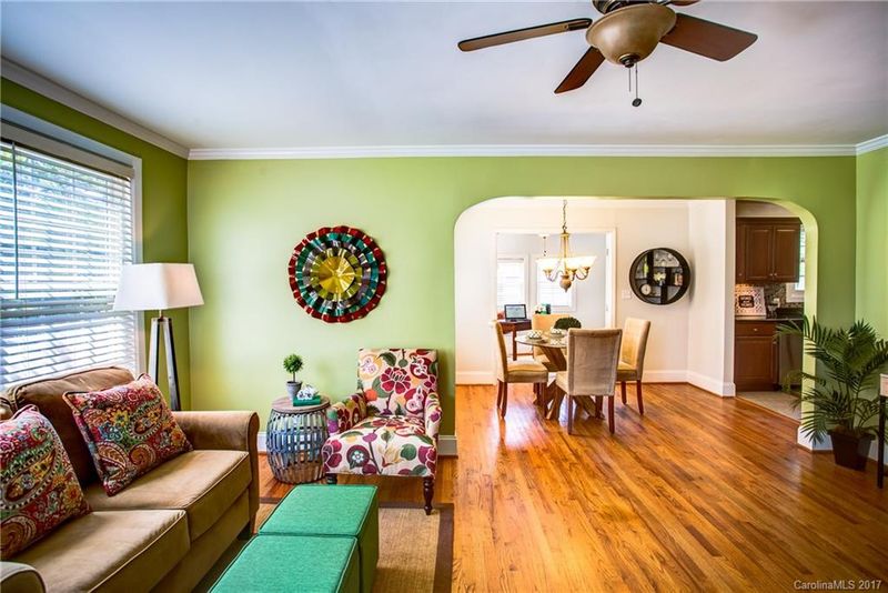 645 Melbourne Ct, Charlotte, NC 28209