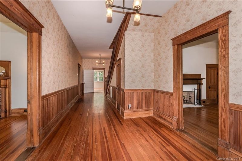 9214 Blakeney Heath Rd, Charlotte, NC 28277