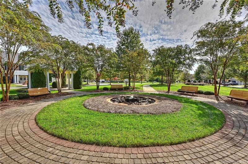 5013 Lydgate Dr, Waxhaw, NC 28173