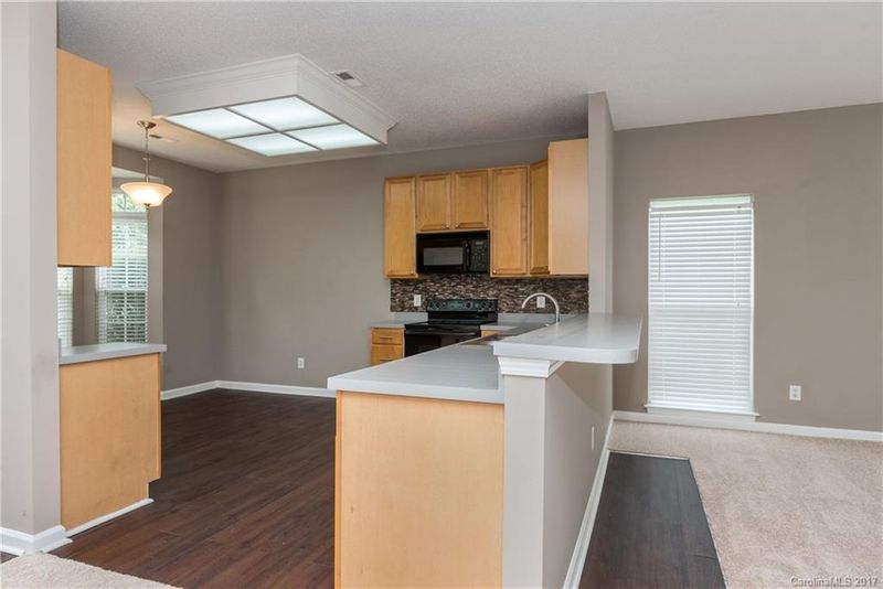 9608 Veronica Dr, Charlotte, NC 28215