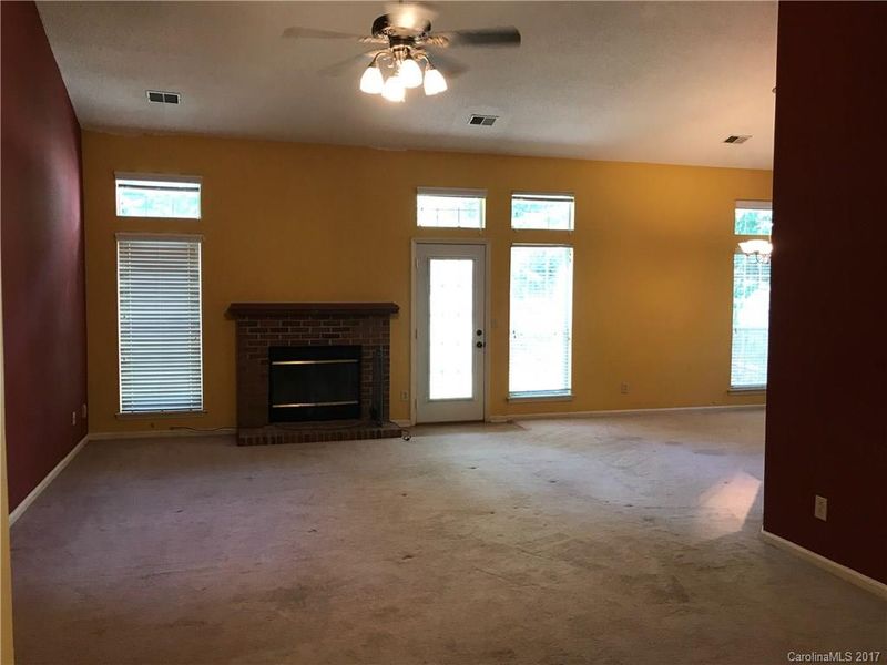 8823 Brookstead Dr #7, Charlotte, NC 28215