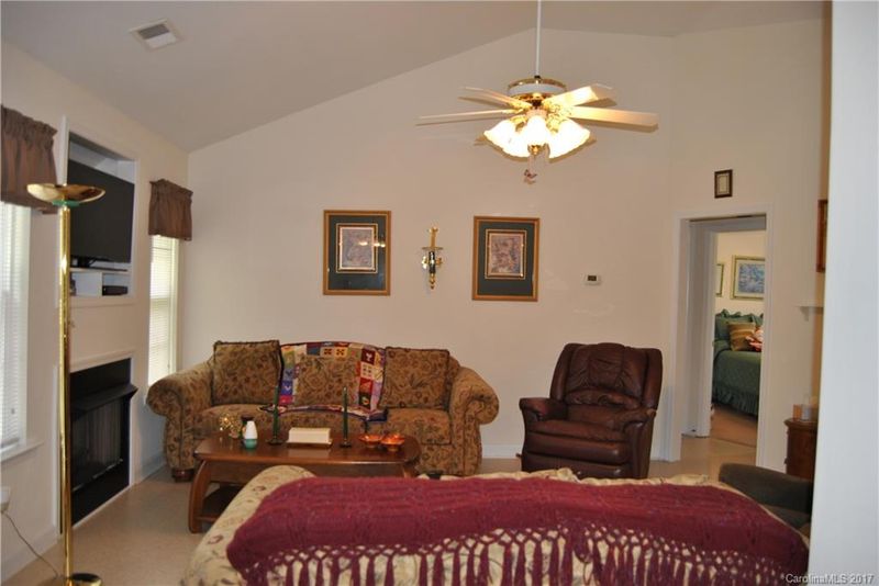 7204 Pompano Pl, Gastonia, NC 28056