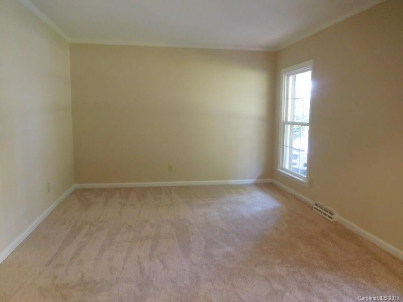2441 Shaw Ave, Gastonia, NC 28054