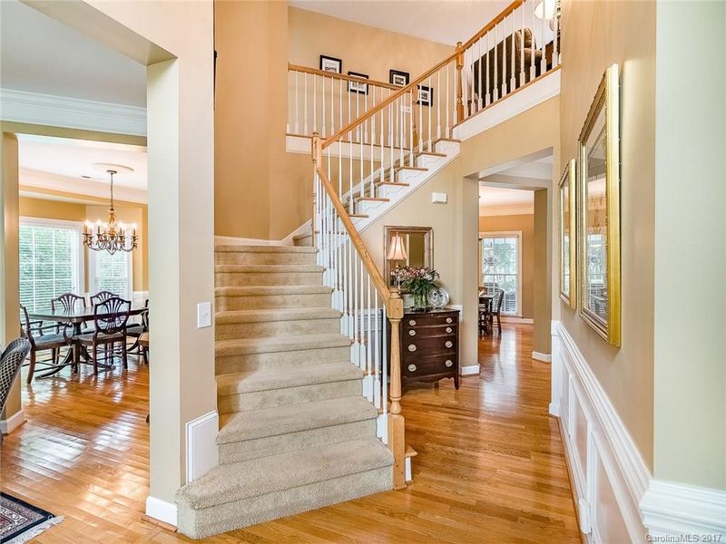 6636 Red Maple Dr, Charlotte, NC 28277