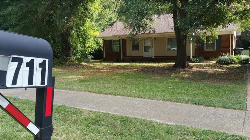 711 John St, Matthews, NC 28105