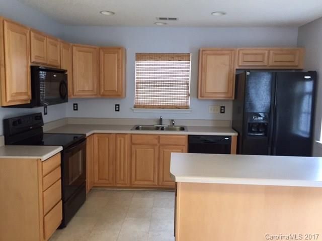 8182 Rudolph Rd, Charlotte, NC 28216
