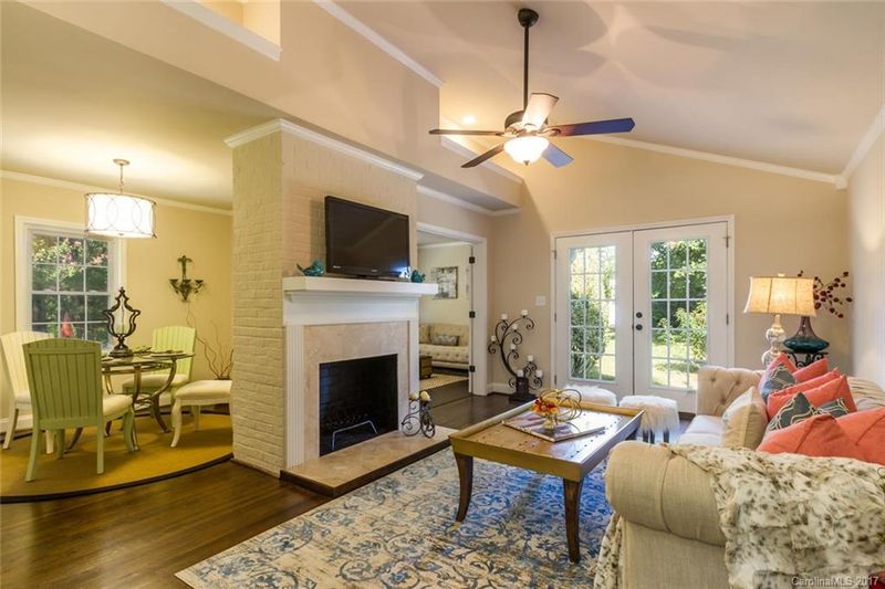 3814 Conway Ave, Charlotte, NC 28209
