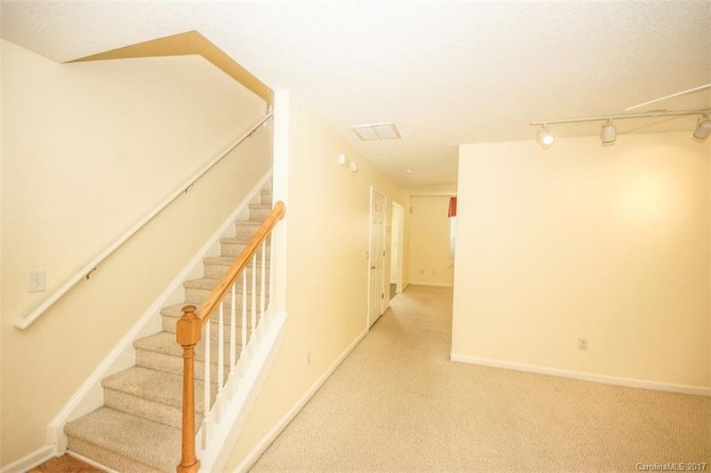 10312 Wakerobin Ln, Charlotte, NC 28213