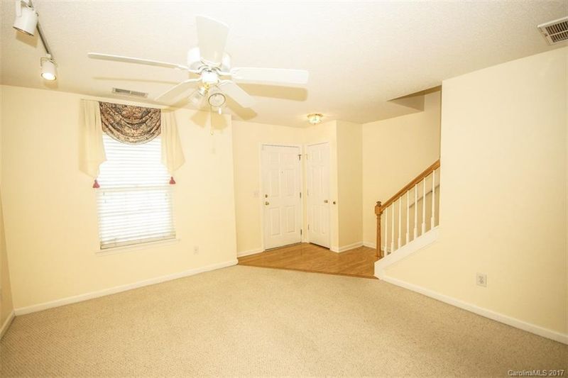 10312 Wakerobin Ln, Charlotte, NC 28213