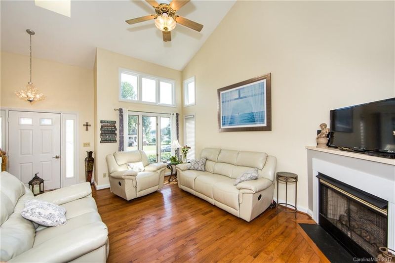 143 Surfside Ln #75, Mooresville, NC 28117