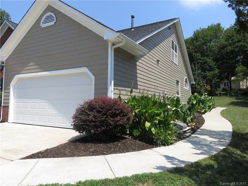 10706 Trumble Ln, Charlotte, NC 28262