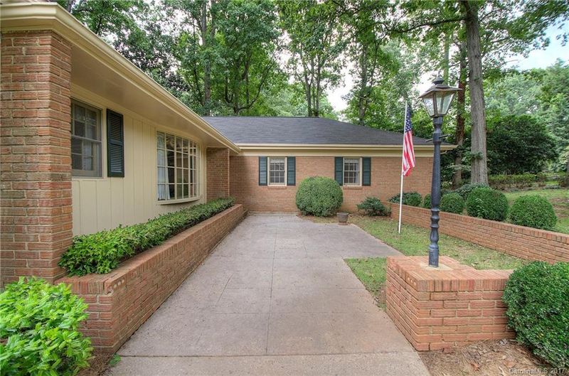 4108 Crossgate Rd, Charlotte, NC 28226